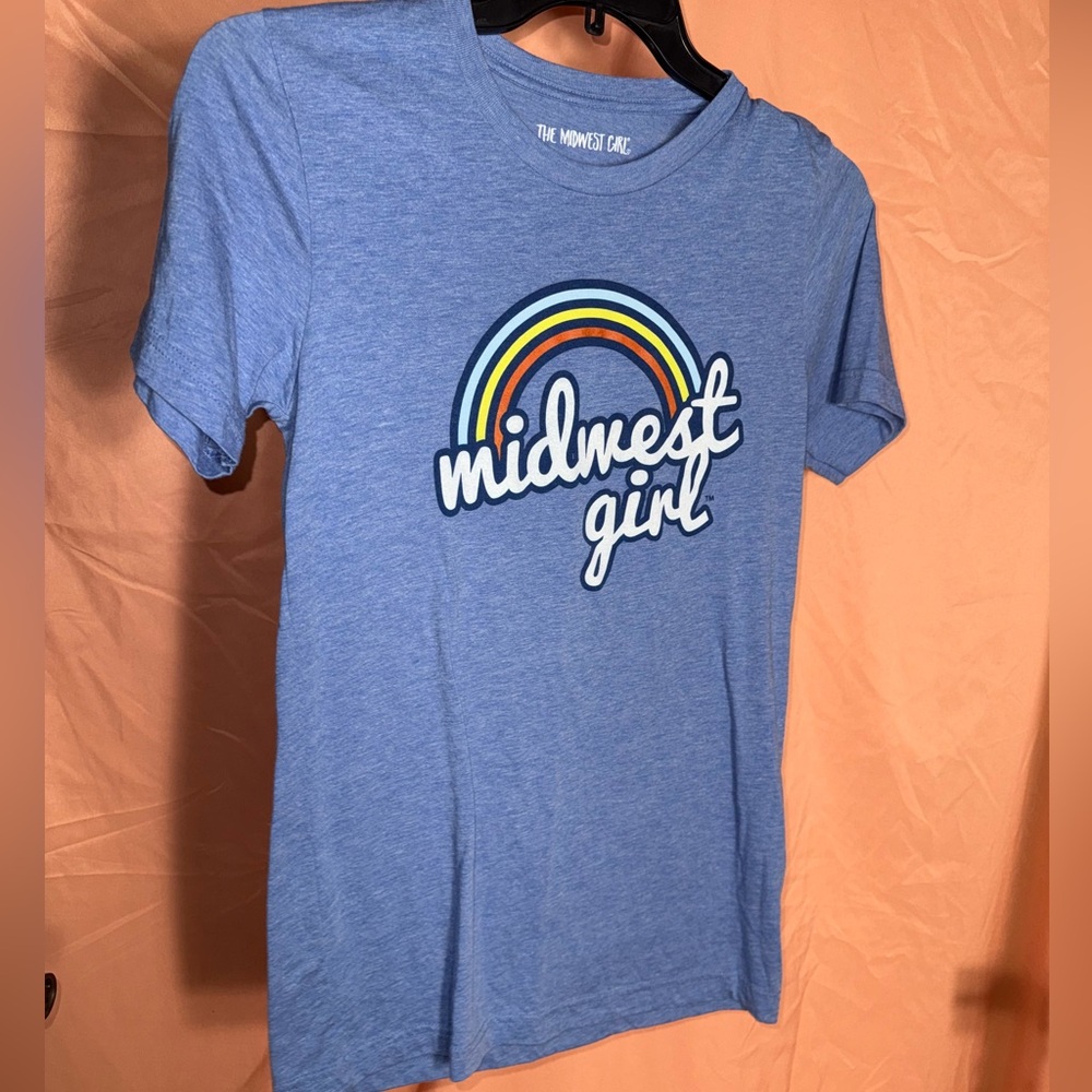 The Midwest Girl Tee size small